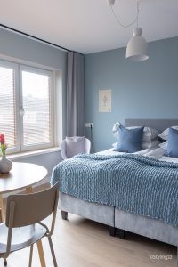 Styling22 interieuradvies BB at Ease binnenkijken slaapkamer Zandvoort zeeblauw