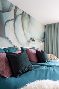Styling22-interieuradvies-master-bedroom-luxe-sfeer-B&B-at-Ease-Zandvoort